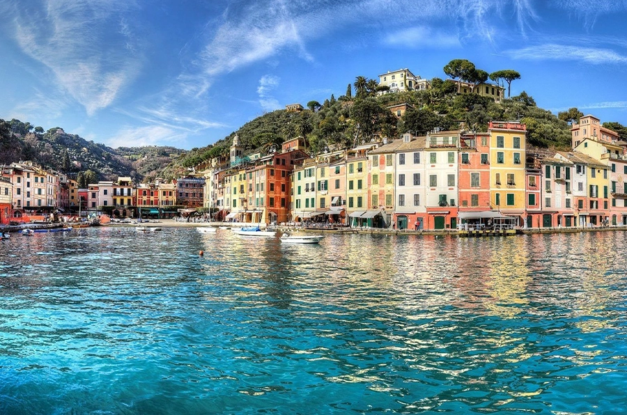 mediteranean town on shore daytime